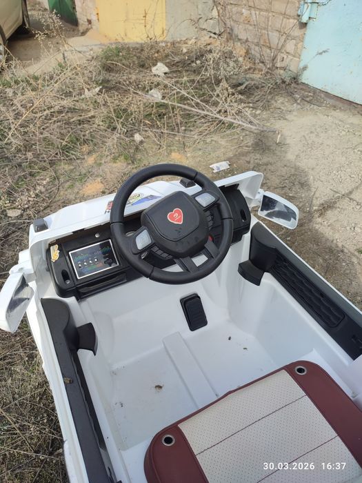 Продам детский автомобиль