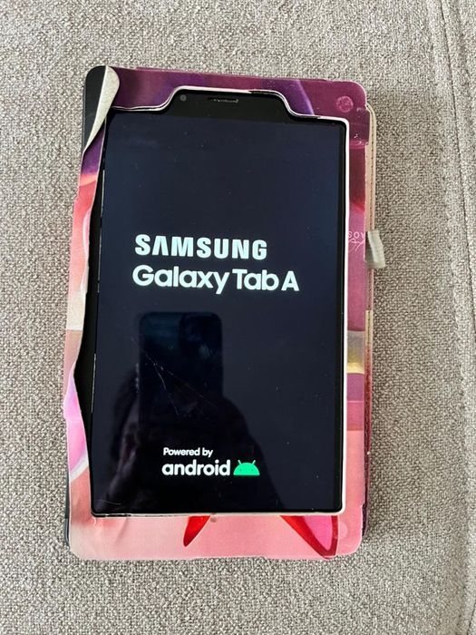 Планшет самсунг в чёрном цвете