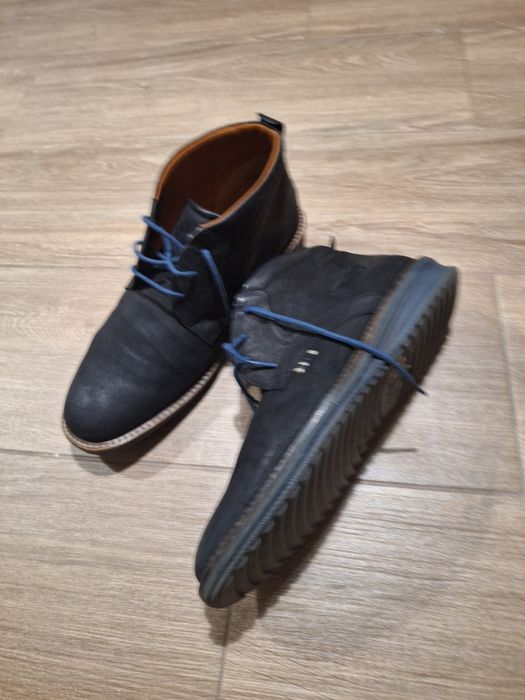 Papuci  ECCO bleumarin nubuc, mărimea 43, chukka boots, șireturi albastre