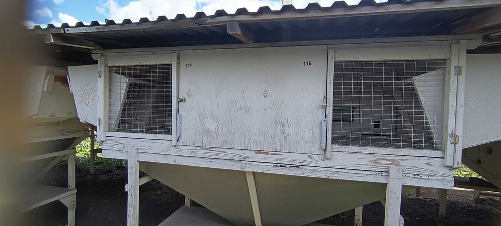 Клетки для кроликов уличного содержания. 110 клеток