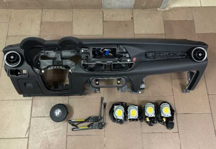 Alfa Romeo Stelvio q4 / Giulia -  kit airbag plansa de bord - centuri