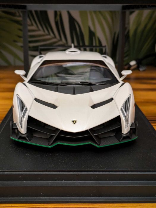 Macheta Lamborghini Veneno 1/18