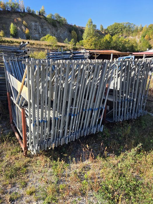 Vând 300 mp schela zincată de 0,75