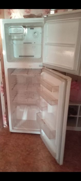 Холодильник LG. Электроника для кухни