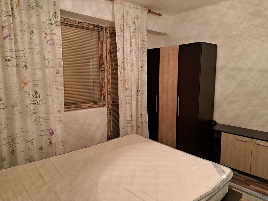 Дава се под наем Тристаен апартамент в Ямбол, Аврен - 64 кв.м за 204 € - Снимка #12