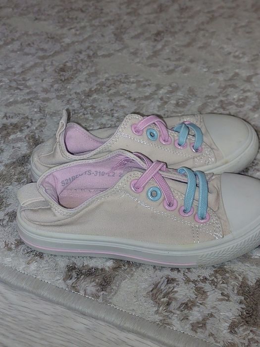 Продам кроссовки и кеды