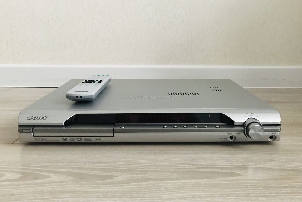 Sony DZ-520k  домашний кинотеатр
