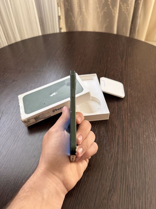 В продаже айфон 13