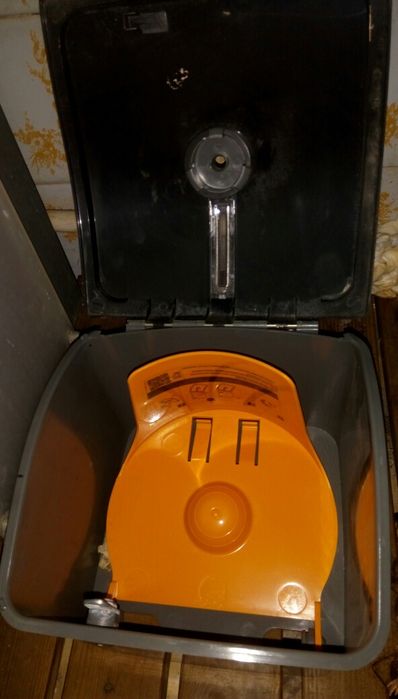 Диспенсер для туалетной бумаги Кентау