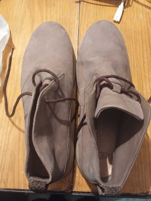 Продавам чисто нови боти UGG No 45