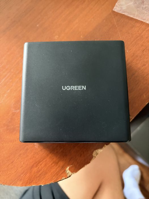Продам станцию зарядки ugreen 200w