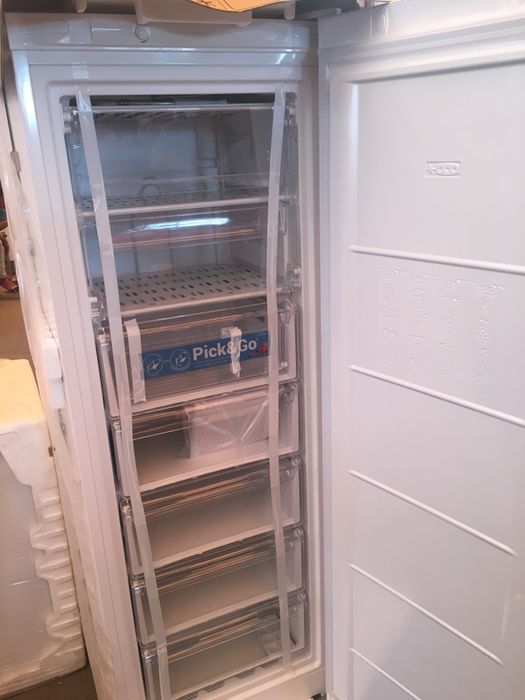 Морозильная камера Indesit dsz5175 Доставка беслатно