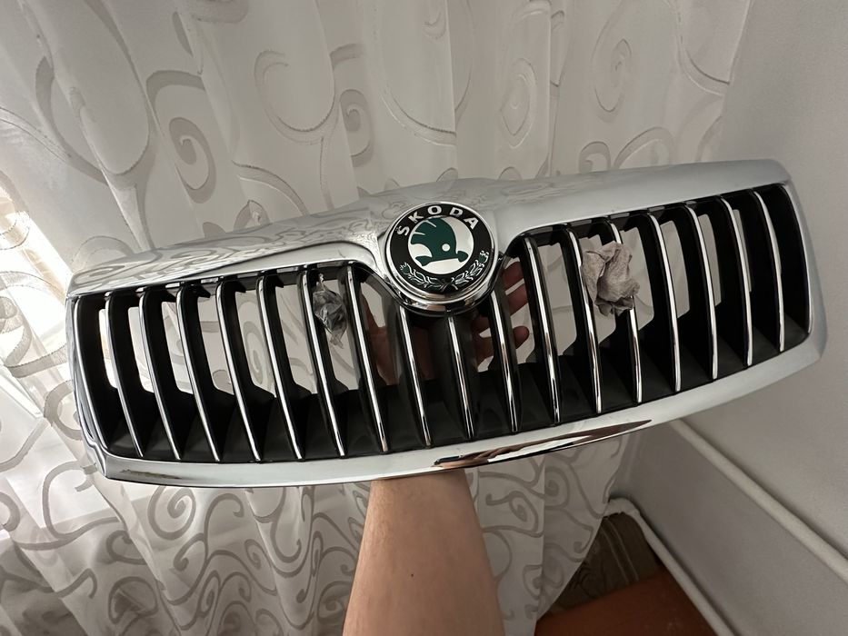 Продам решетку на Skoda Octavia