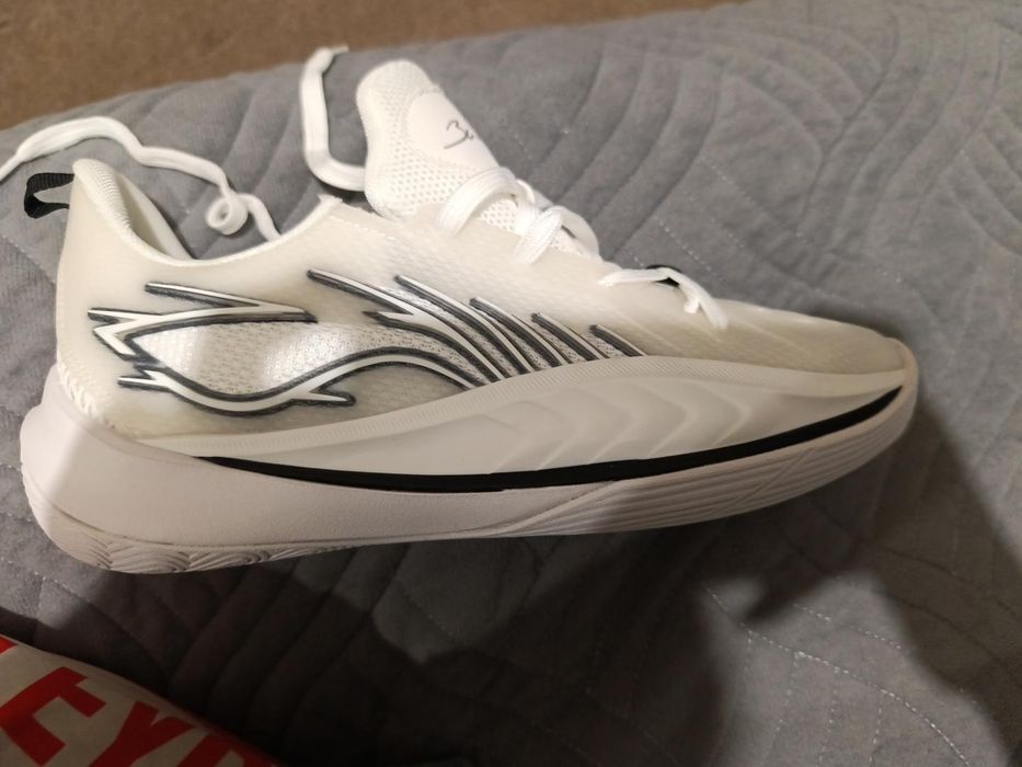 Продается Li-ning sonic 13