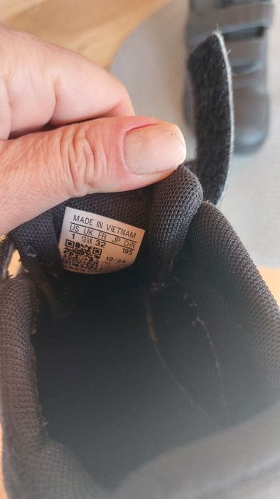 Adidași Adidas din piele mar 32