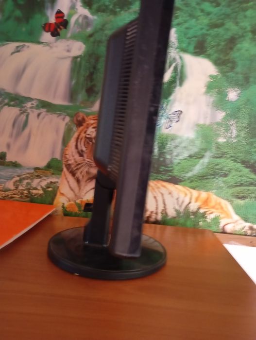 Монитор Lg,хорошие состояние