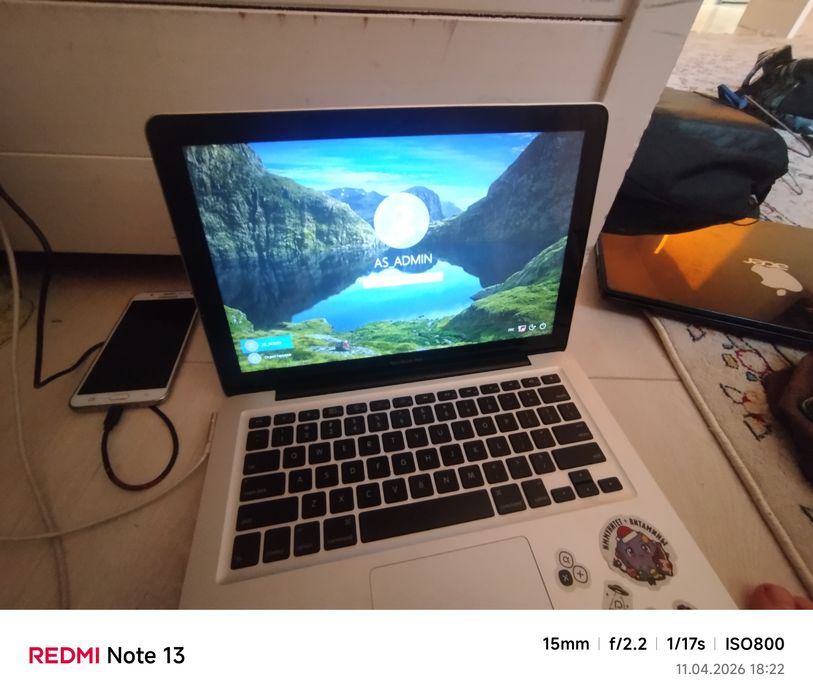 Продам лот телефонов и ноутов,  цену сами предлагайте