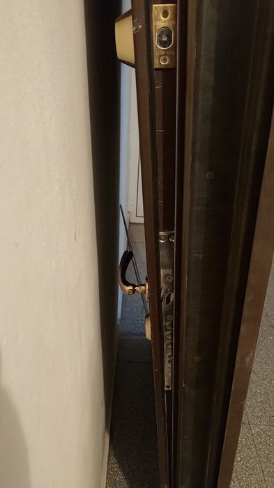 Входна врата за вътрешни условия