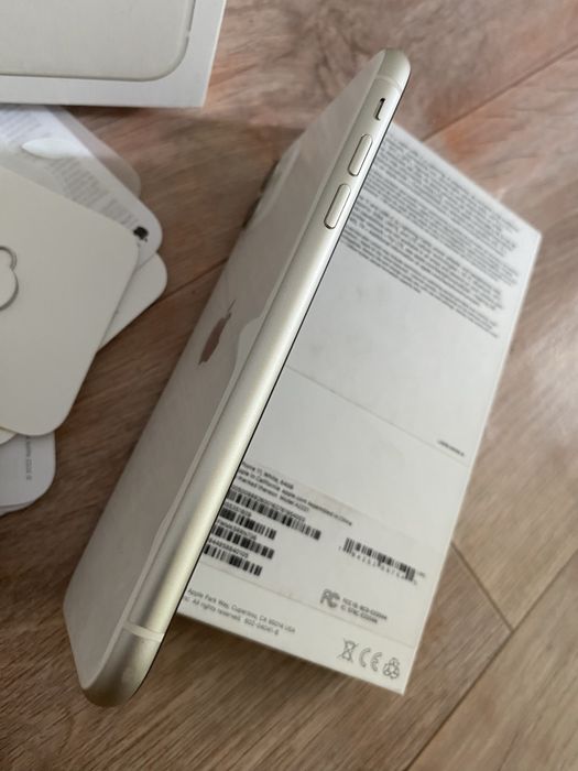 iPhone 11 64 gb новый