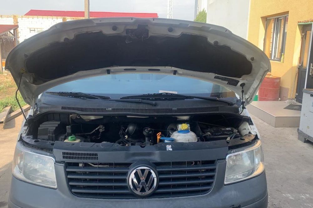 Motor fara anexe Volkswagen Transporter T5 2.5 TDI 2003-2007 Euro 3