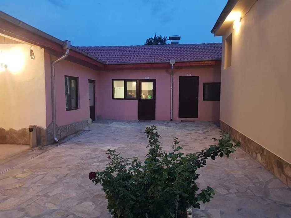 Продавам къща в с.Мадара