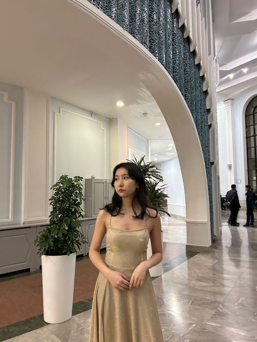 продаю платье на выпускной