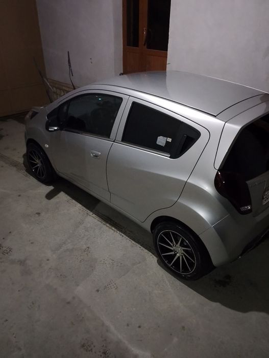 Spark sotiladi naxtga