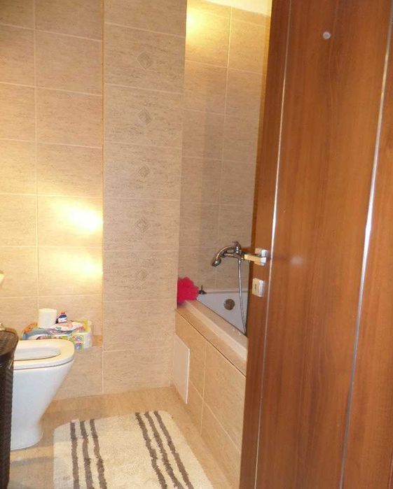 Apartament 3 camere  65 mp cu garaj +boxa23 mp