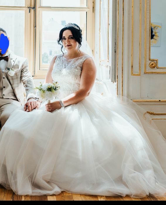 Vand rochie de mireasa