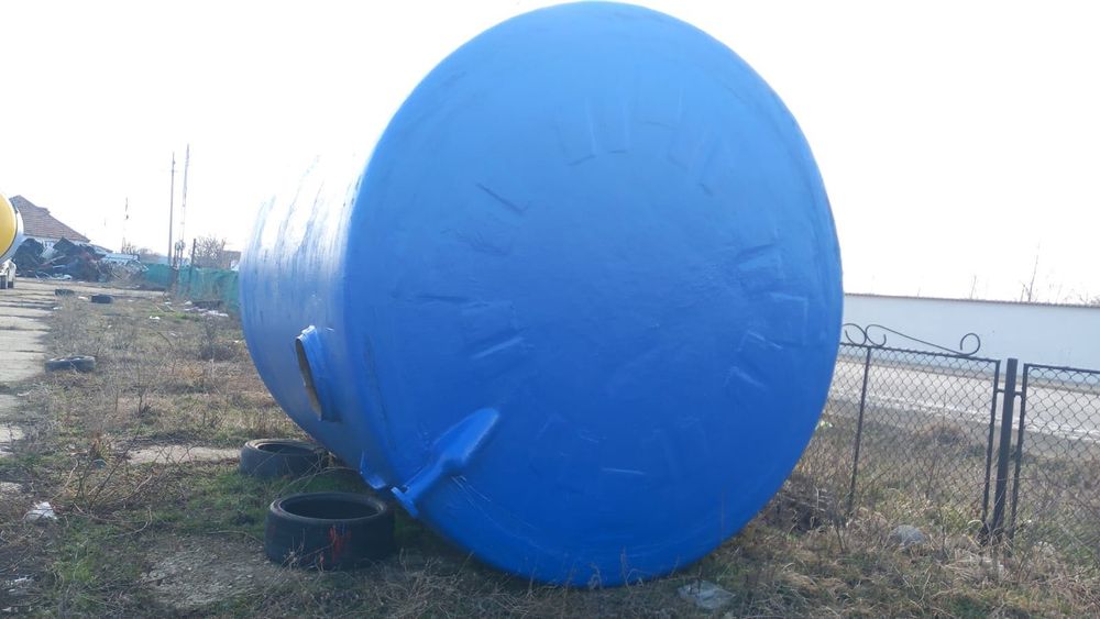Vând rezervoare fibră sticlă supraterane și subterane de la 5T la 60T Reparam rezervoare fibră sticlă