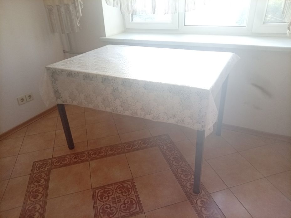 продам срочно стол