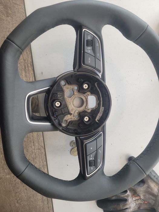 ПЕРФЕКТЕН! Оригинален волан за Audi, без забележки.