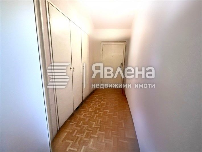 Продава се Двустаен апартамент в София, Изток - 70 кв.м за 2643 €/кв.м - Снимка #5