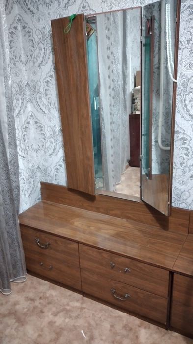 Спальный гарнитур