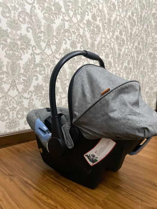 Автокресло Б/у почти не ползовались