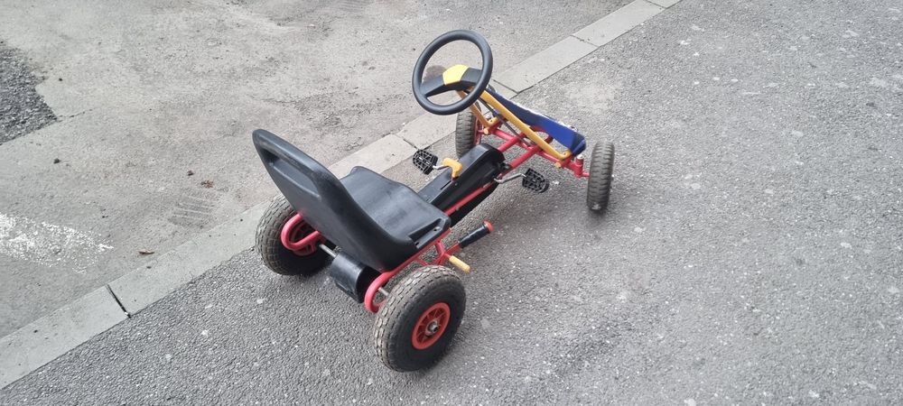 Kart cu pedale copii
