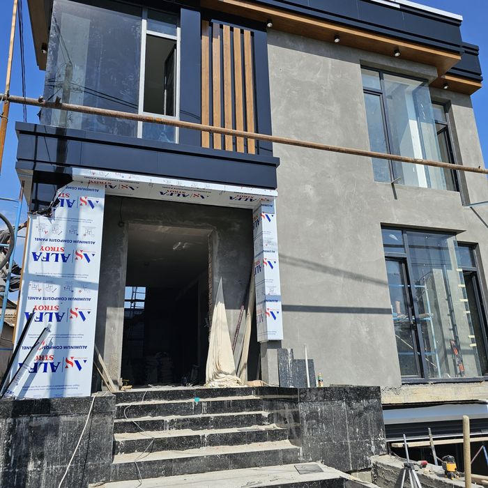 Ул.Шуртепа Луначарский!! 1,5 соток 5 ком. 3 уровня. Евро махалла!!!