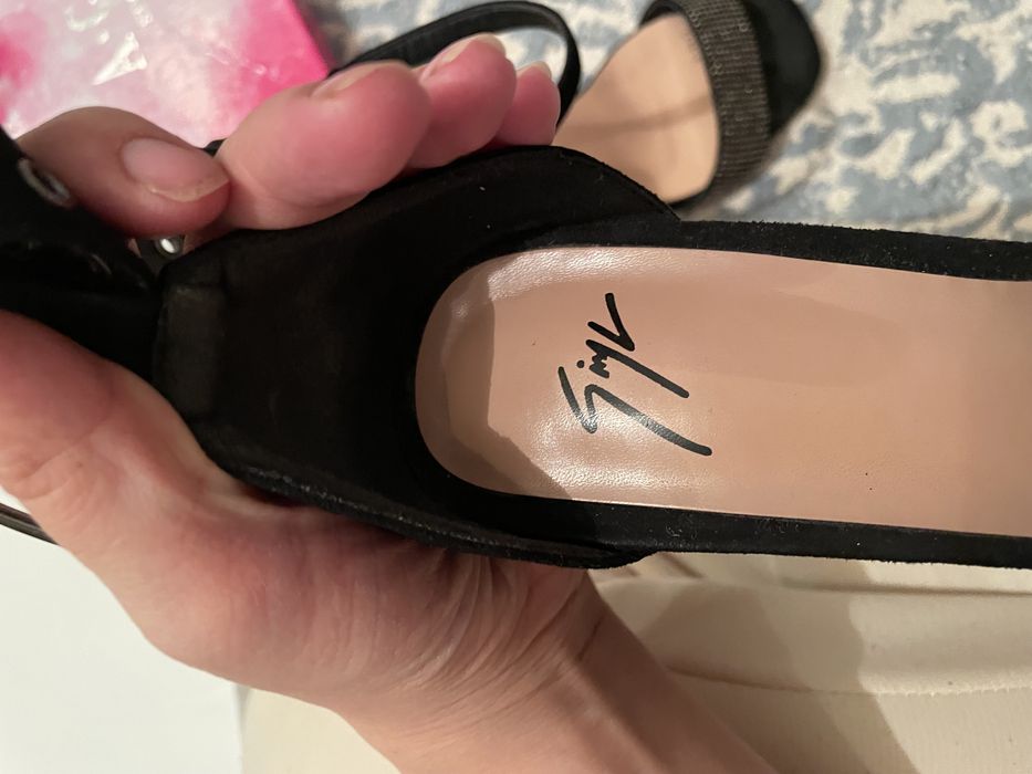 Босоножки 36р