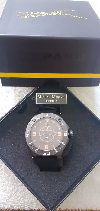 Часы наручные, кварцевые