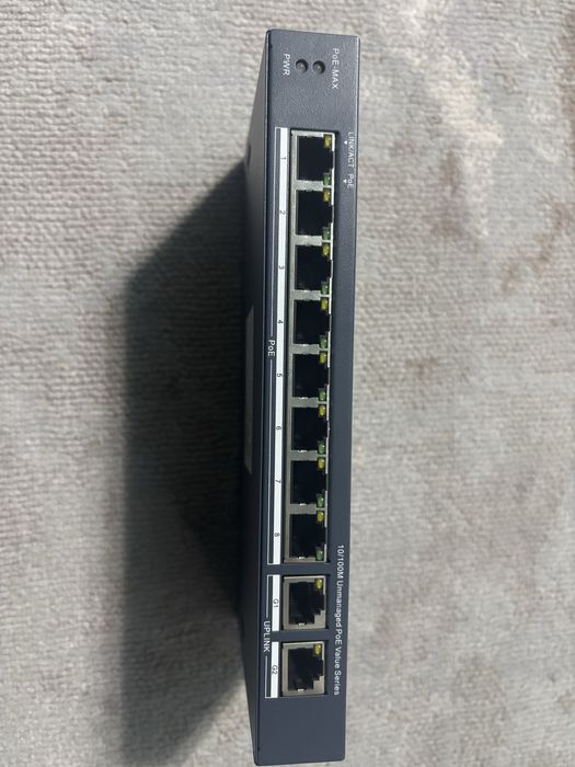 Комутатор Hikvision DS 3E0109P