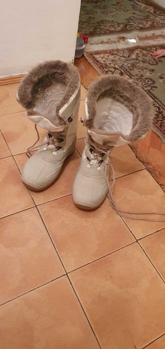 Vand cizme zapada mar 36 bej inalte pana sub genunchi