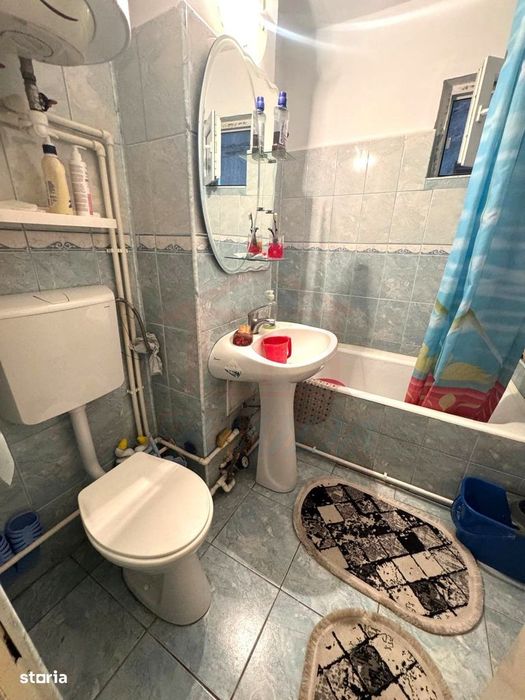 70.ooo euro, apartament 59 mp,  2 camere, decomandat etaj 5 Micro18