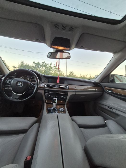 BMW 730d //Trapă 2 Butone 
3.0d 245cp o turbina