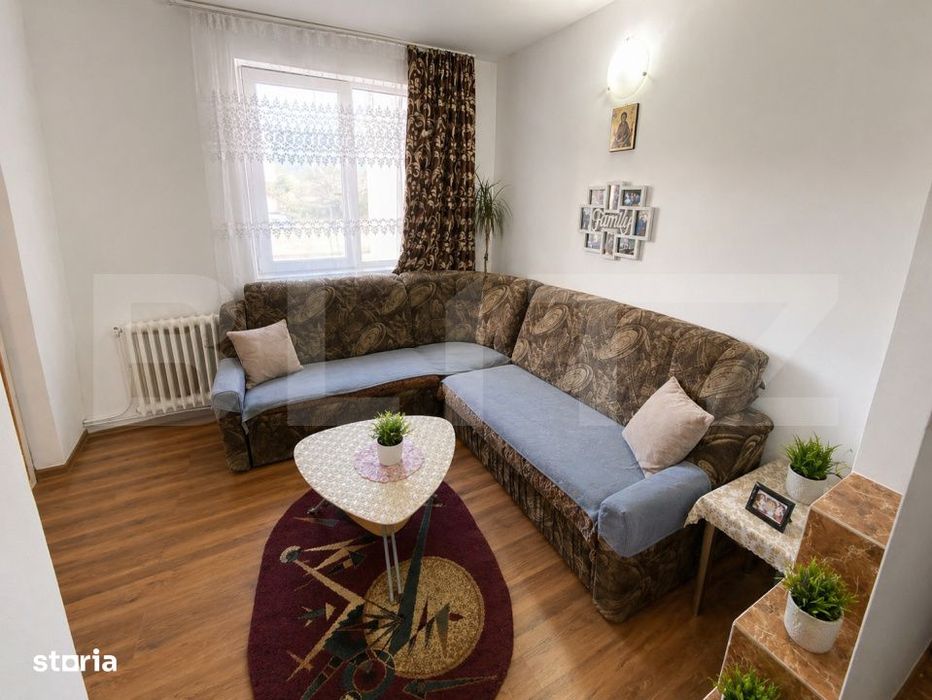 Apartament 4 camere, decomandat, etaj intermediar, Baciu