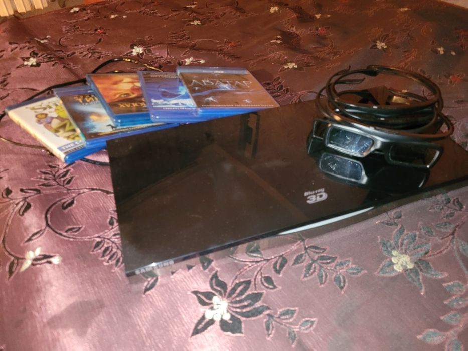 Продам ,обменяю 3D телевизор Samsung