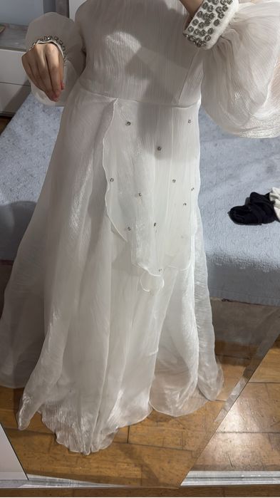 Продам белое платье