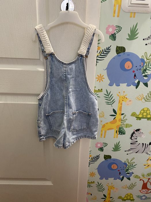 Salopeta fetite, impecabila