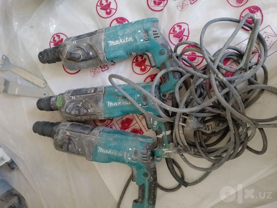 Перфоратор Макита 2470