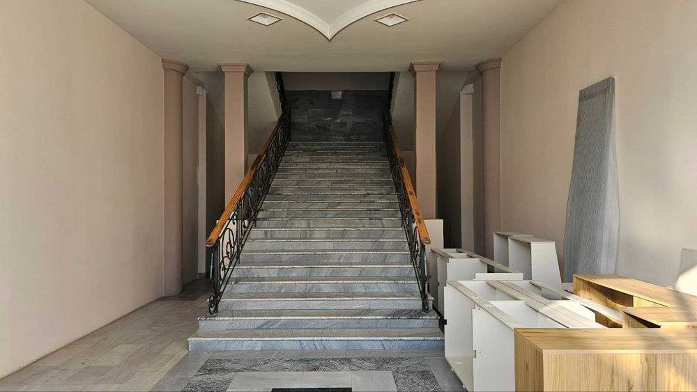 Паркентский Риезий база 20-сот строения 2300 м² въезд