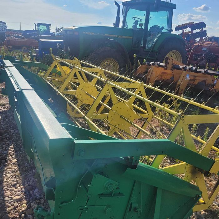 Header John Deere, carut transport